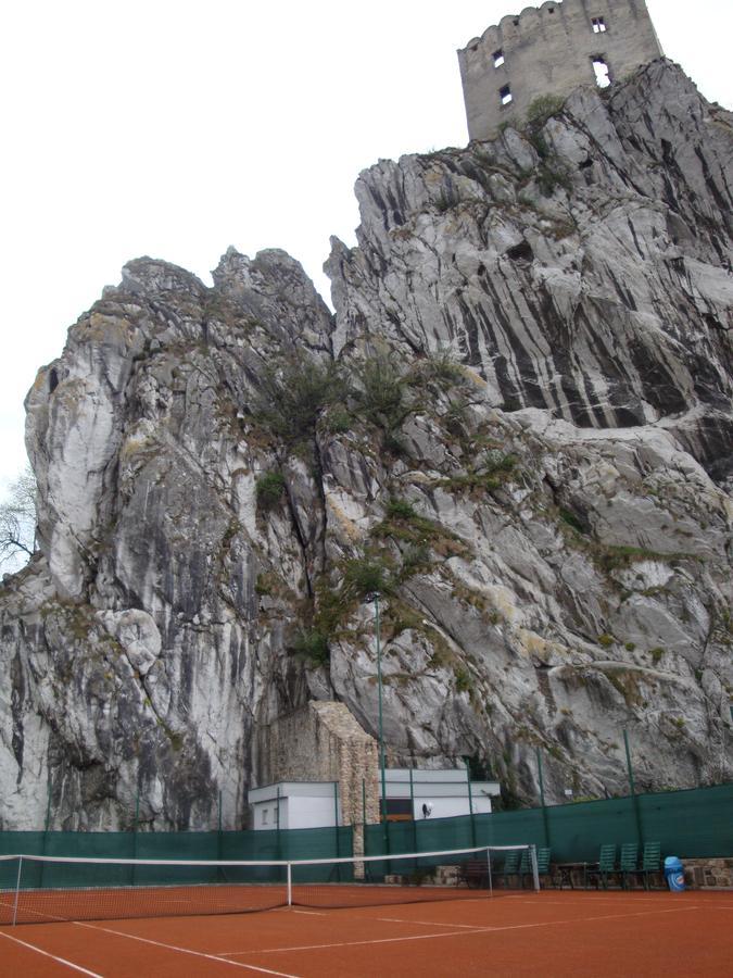 Kuria Beckov - Penzion Exterior photo